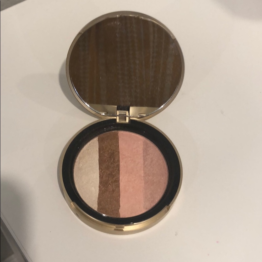 Too faced snow bunny bronzer highlighter